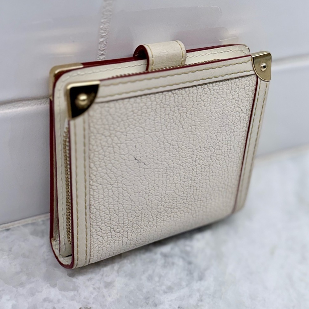 LOUIS VUITTON Unisex Suhali Goatskin Leather Compact Zip Bifold Wallet Ivory - Picture 5 of 16